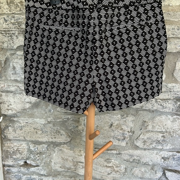 Geometric Print Shorts - Picture 2 of 7
